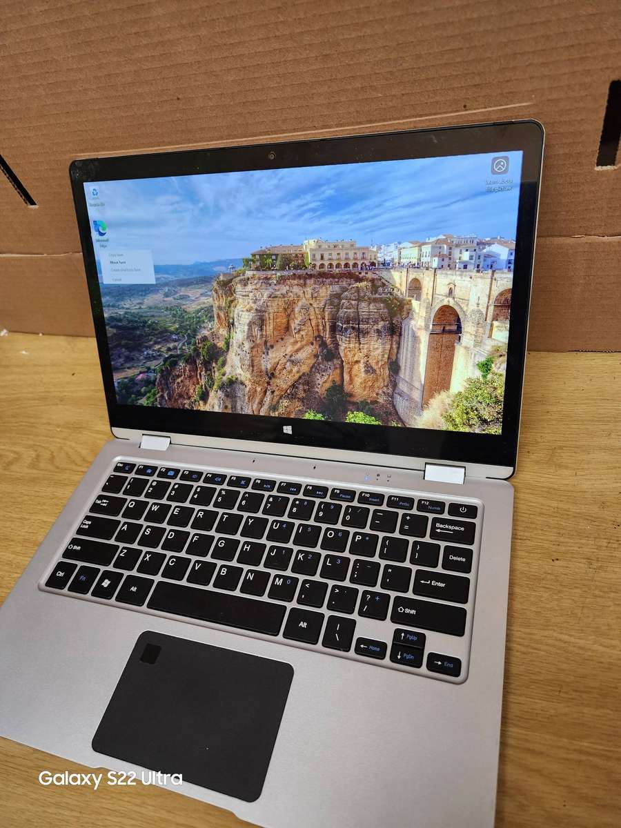 Mecer 2in1 14 inch 32gig eMMC storage 4gig ram MICROSOFT WINDOWS PRO