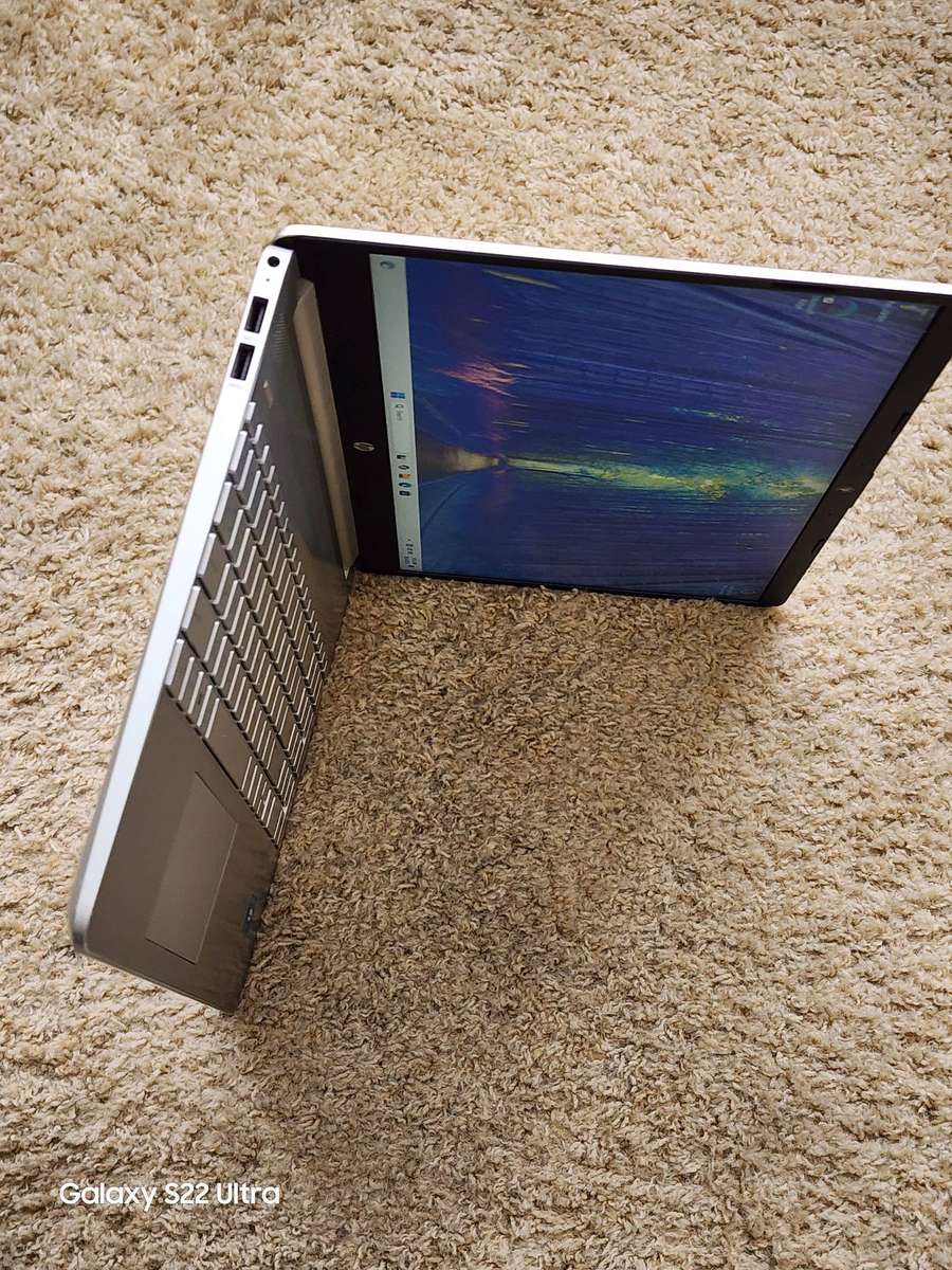 Hp15s Intel celeron N4500 256nvme 4gig. Ram Microsoft windows 11pro 24h2