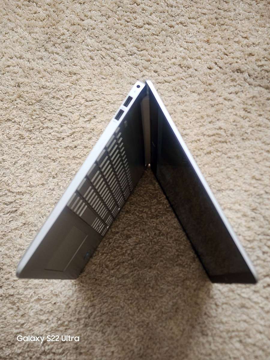 Hp 15s core i3 11th gen 512gig nvme 8gig ram  Microsoft windows 11 24h2