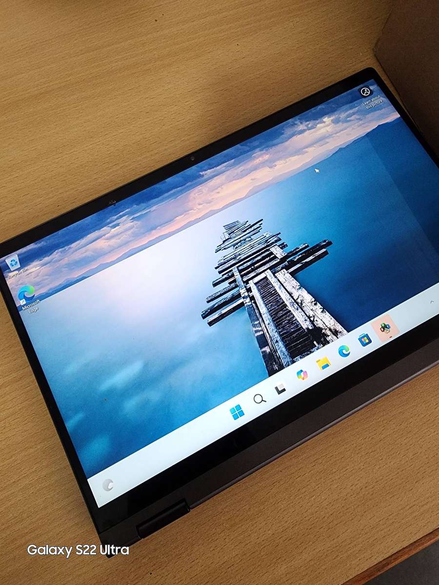 Lenovo flex 5 core i3 11th gen 512gig name 8gig ram windows 11pro