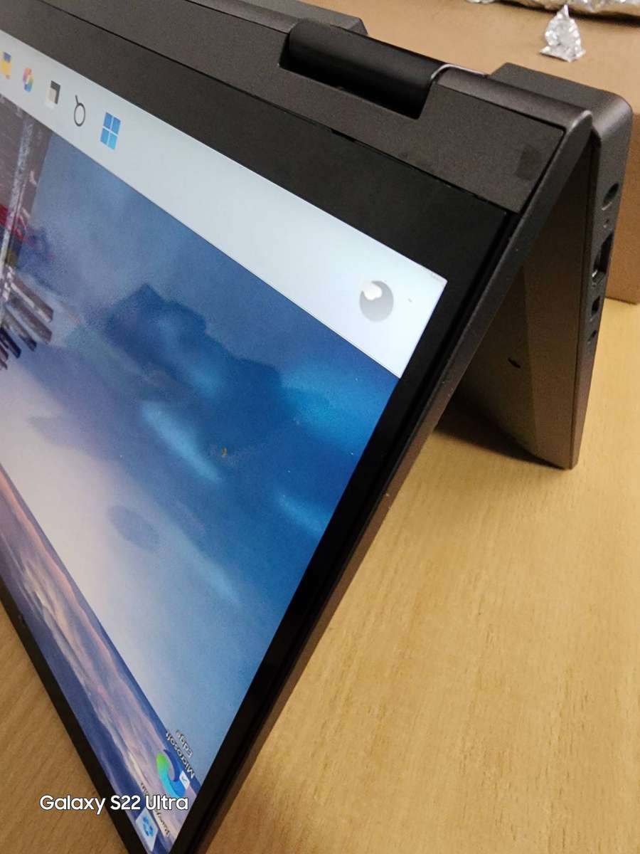 Lenovo flex 5 core i3 11th gen 512gig name 8gig ram windows 11pro