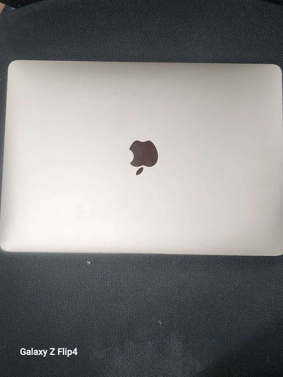 MaCBOOK AIR M1
