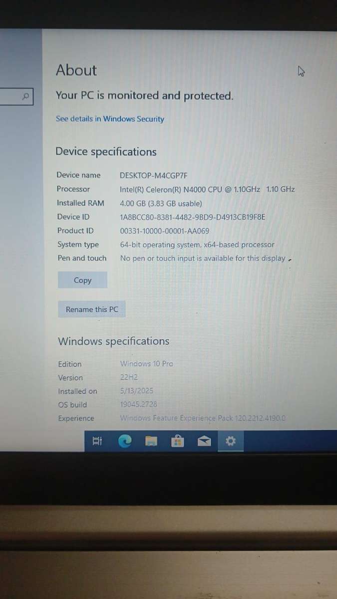 LENOVO IDEAPAD 330 INTEL CELERON N4000 500GIG HDD 4GIG RAM