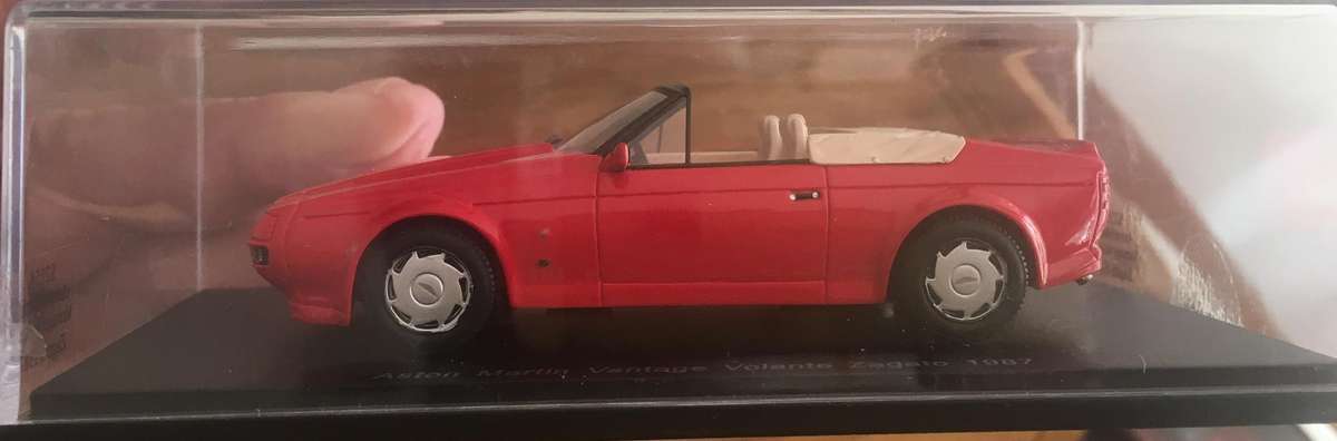 Aston Martin 1987 Vantage Volanta Zagato Spark Red 1-43 Boxed