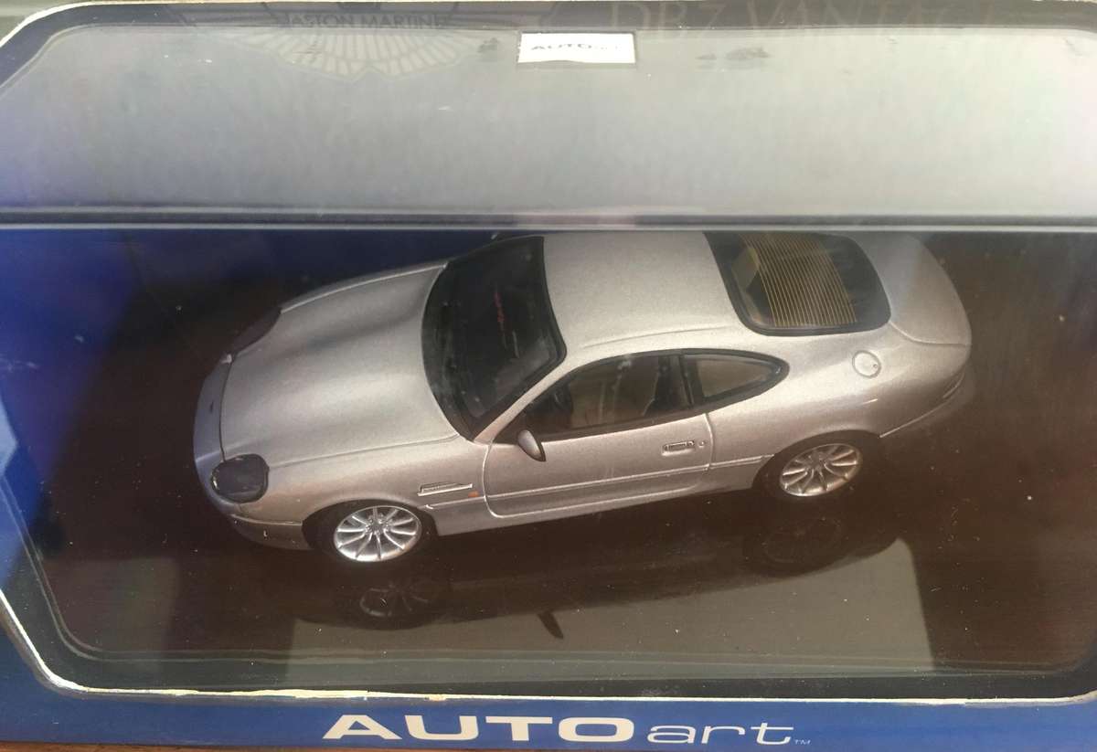 Aston Martin 1996 DB7 Auto Art Silver 1-43 Boxed