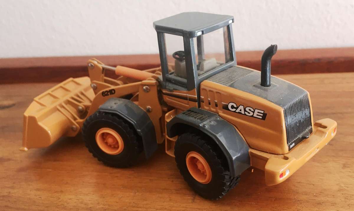 Case 612D Loader Ertl 1-50 NO Box