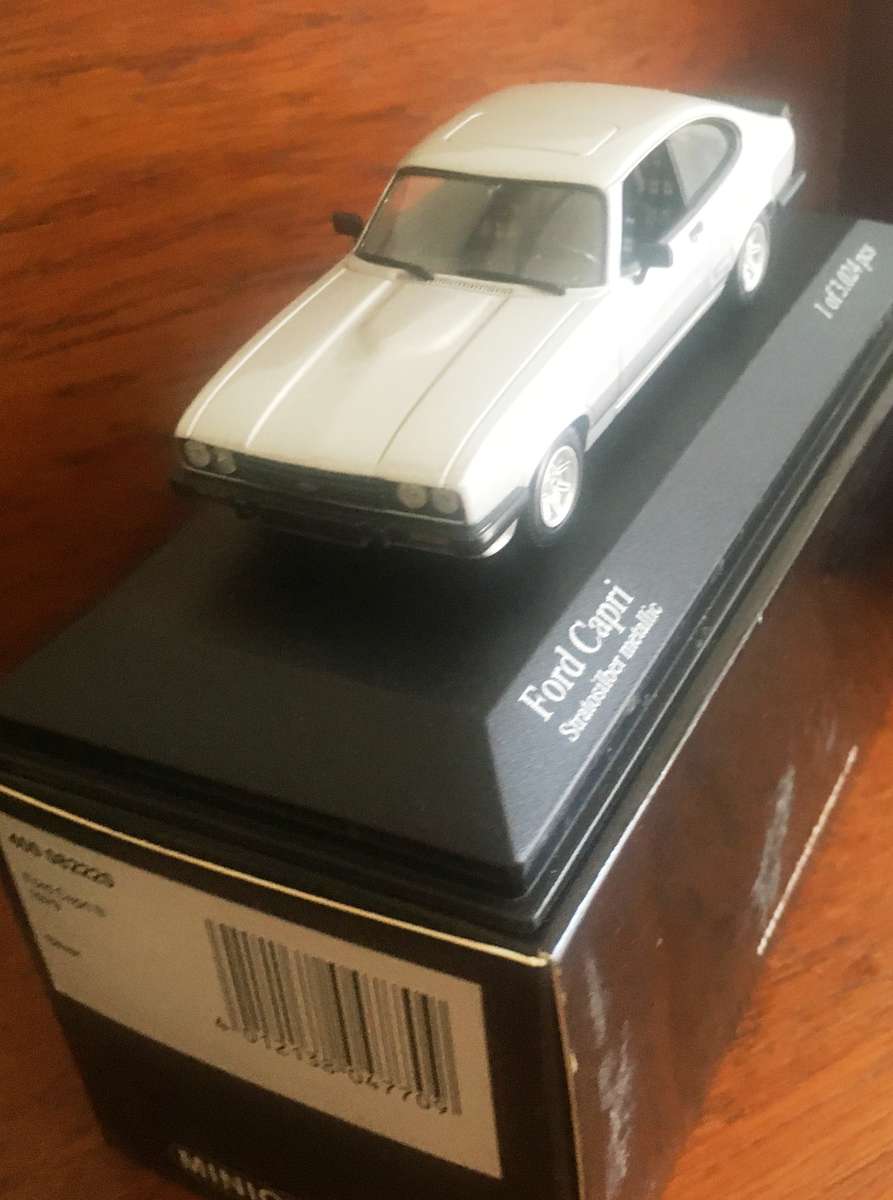 Ford Capri 1979 MiniChamps 1-43 Silver Boxed