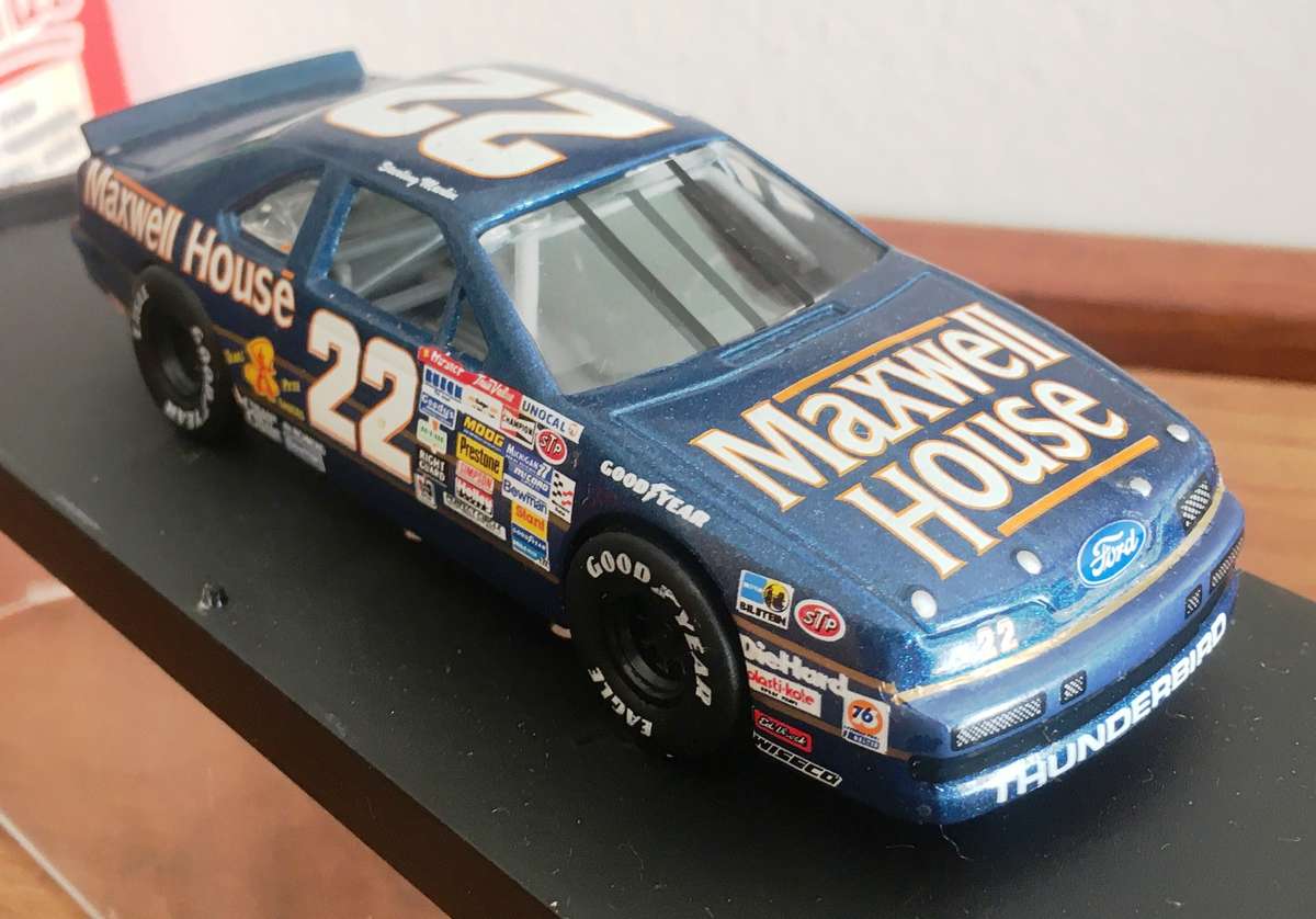 Ford Thunderbird 2008 Nascar #22 Quartzo Blu Boxed 1-43