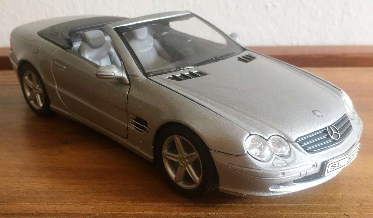 Mercedes Benz 2001 SL Cabrio Presidio Silver 1-24 No box