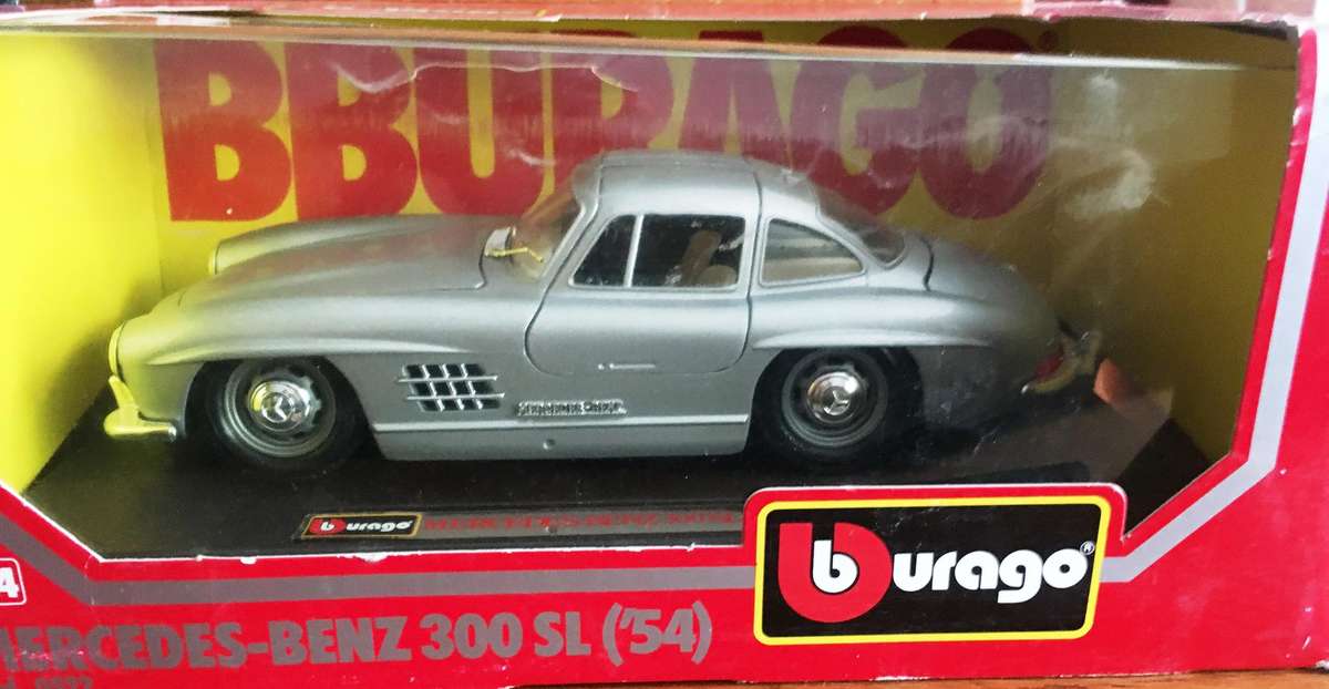 Mercedes Benz 300SL Bburago Silver 1-24 Boxed