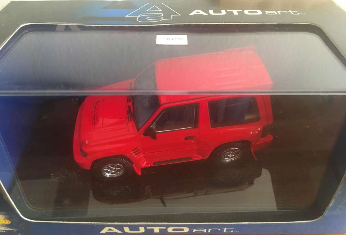 Mitsubishi Pajero EVO Auto Art Red 1-43 Boxed