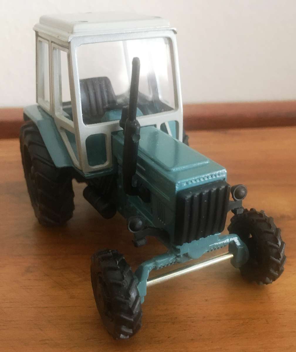 Tractor Balarus 1-43 (Russian model) Tpaktop Blue-White Boxed