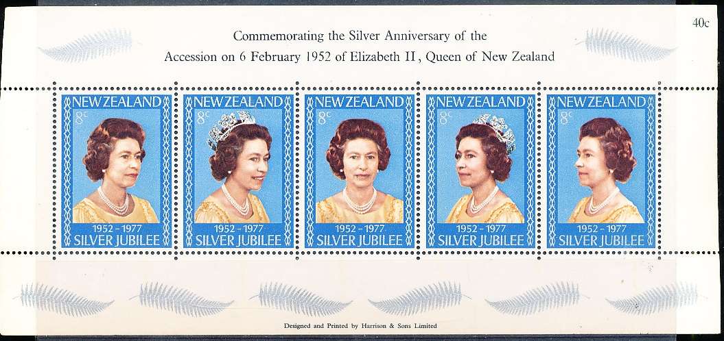 NEW ZEALAND   - 1977  Silver Jubilee  MINI- SHEET  -   FINE MINT