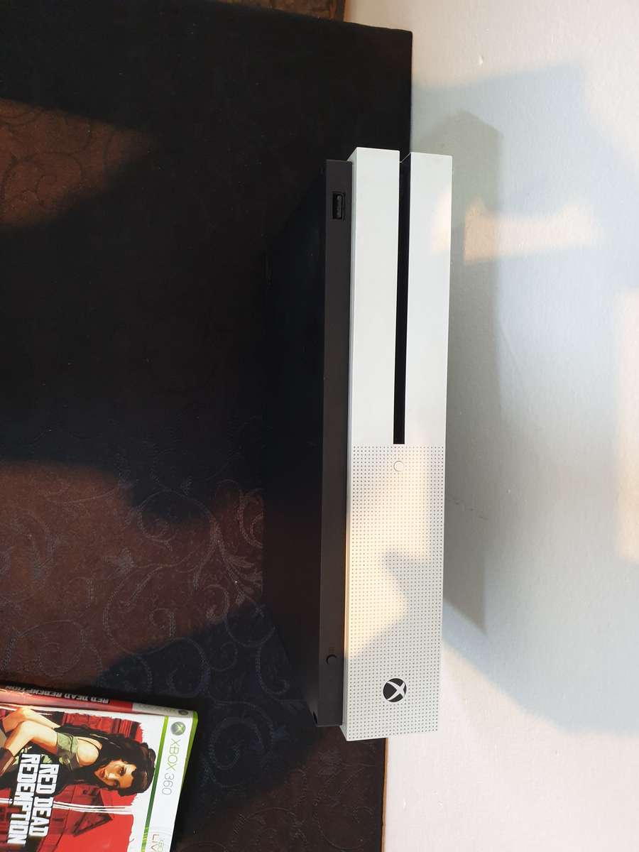 XBox One S 500GB BARGAIN