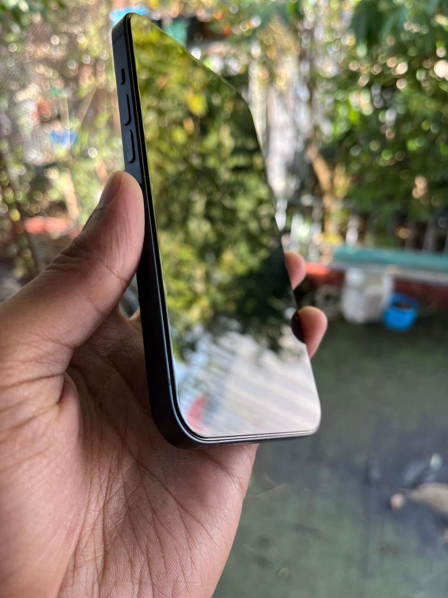 iPhone 13 Midnight Black