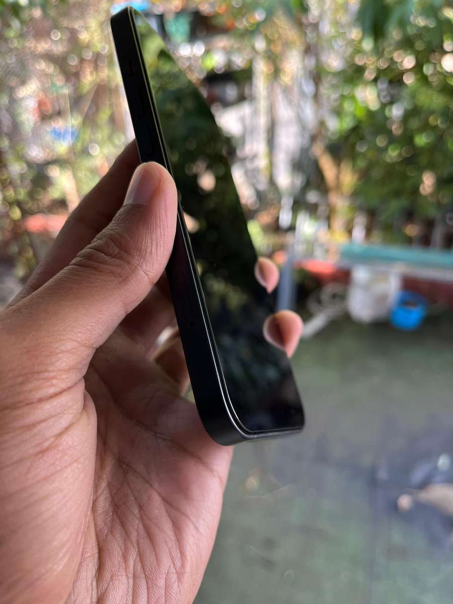 iPhone 13 Midnight Black