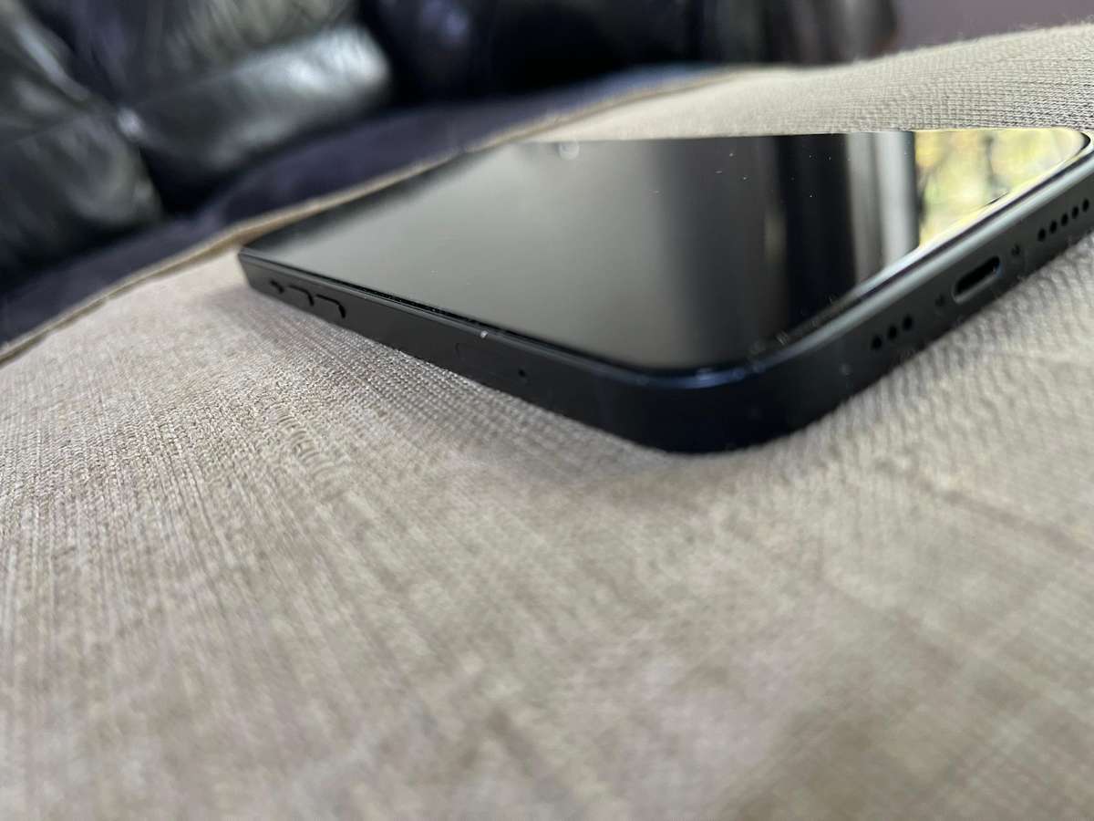 iPhone 13 Midnight Black