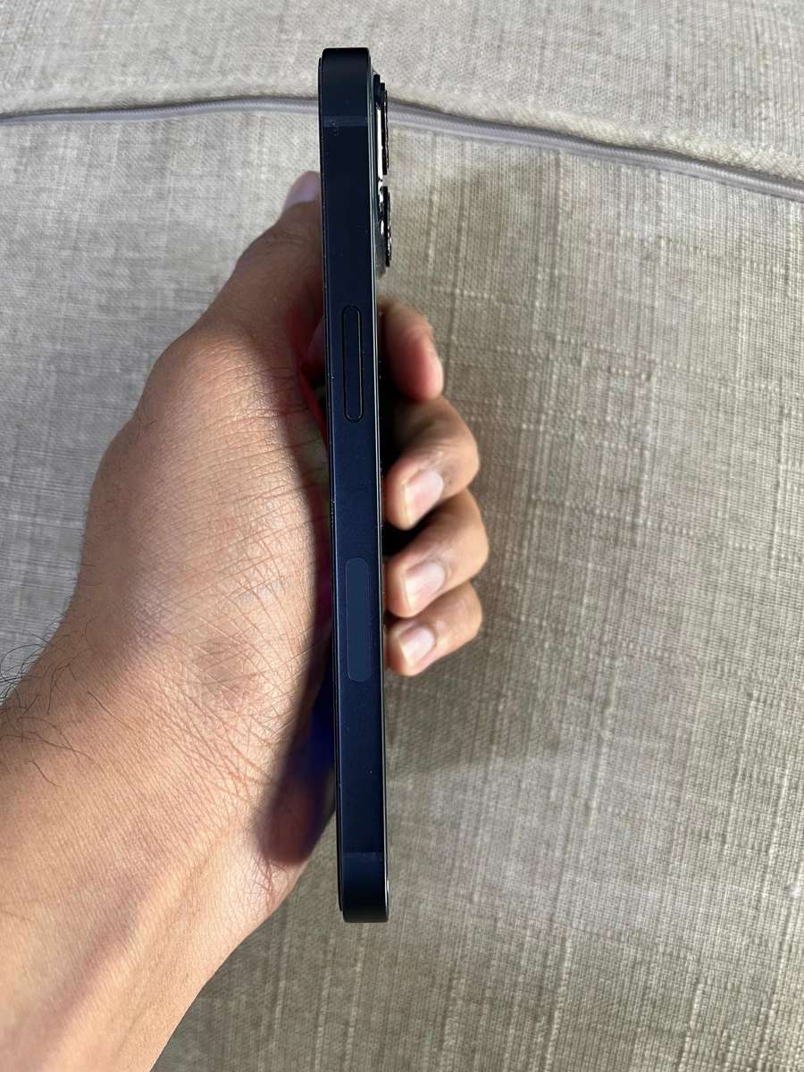 iPhone 13 Midnight Black