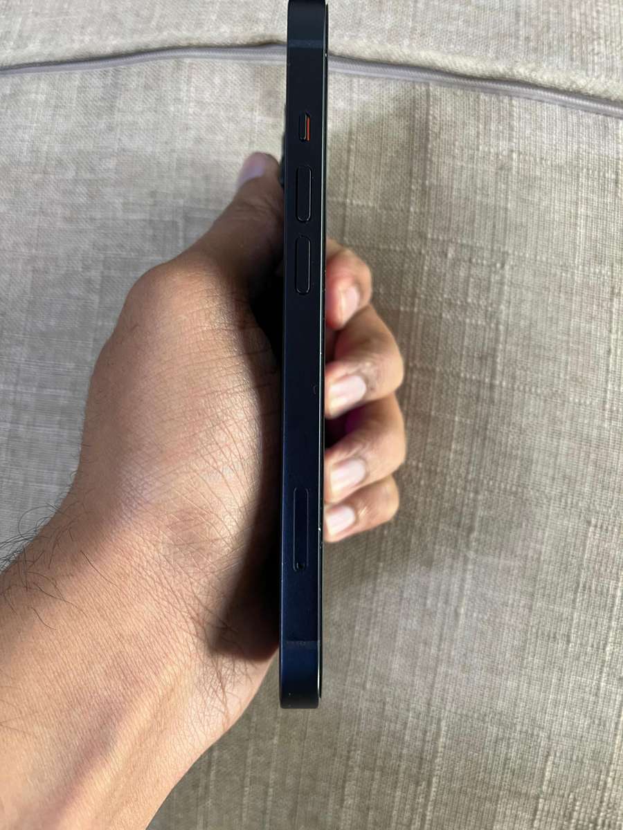 iPhone 13 Midnight Black