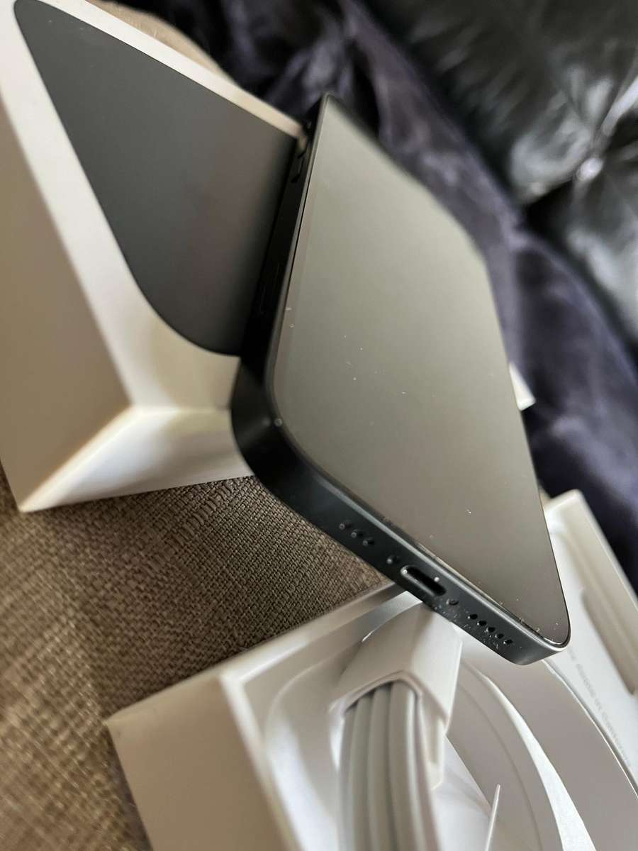 iPhone 13 Midnight Black