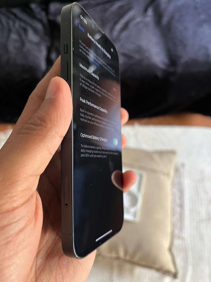 iPhone 13 Midnight Black