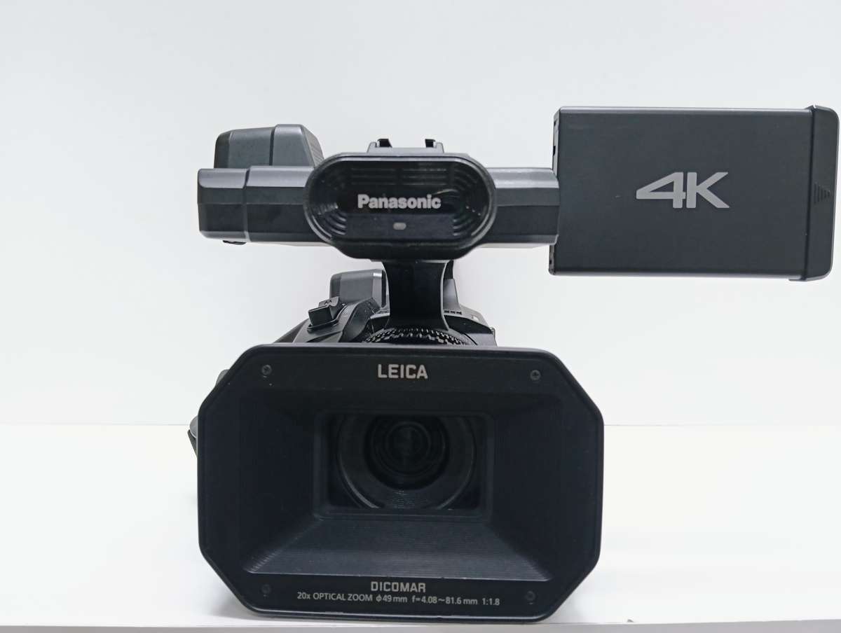 Panasonic HC-X1000 4K Ultra HD 60p/50p Professional Video Camera Camcorder, 20x Optical Zoom,Black