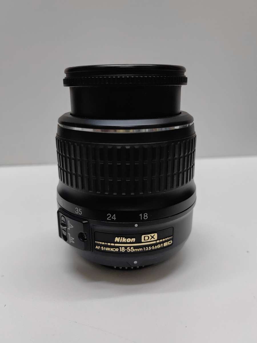 Nikon AF-S NIKKOR ED 18-55mm 1:3.5 - 5.6 GII