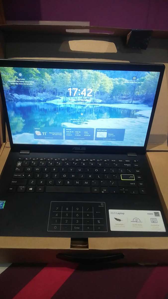 ASUS E410 Celeron N4020 4GB 128GB eMMC 14" Notebook Blue