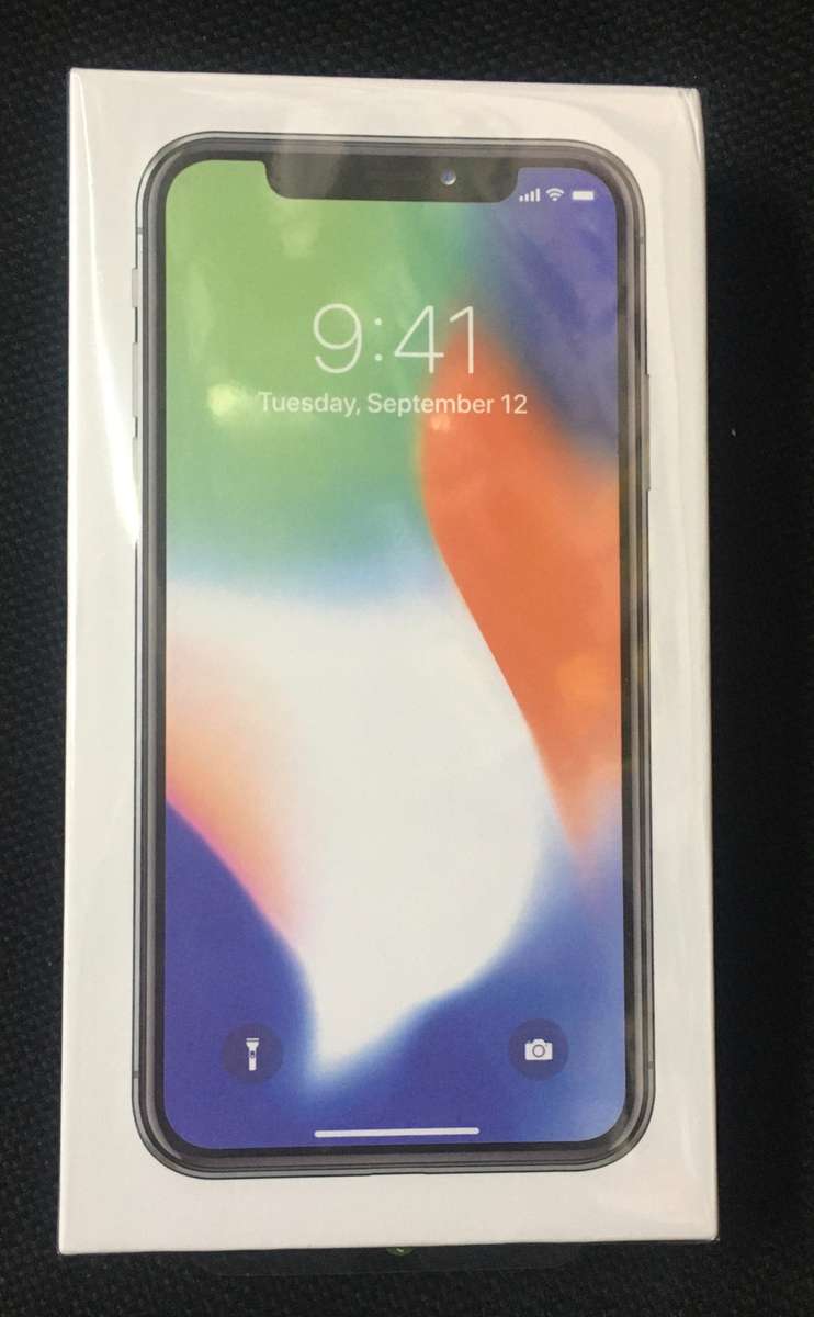IPHONE X !!! 64GB !!! COLOR Silver !!! (New Sealed Box )