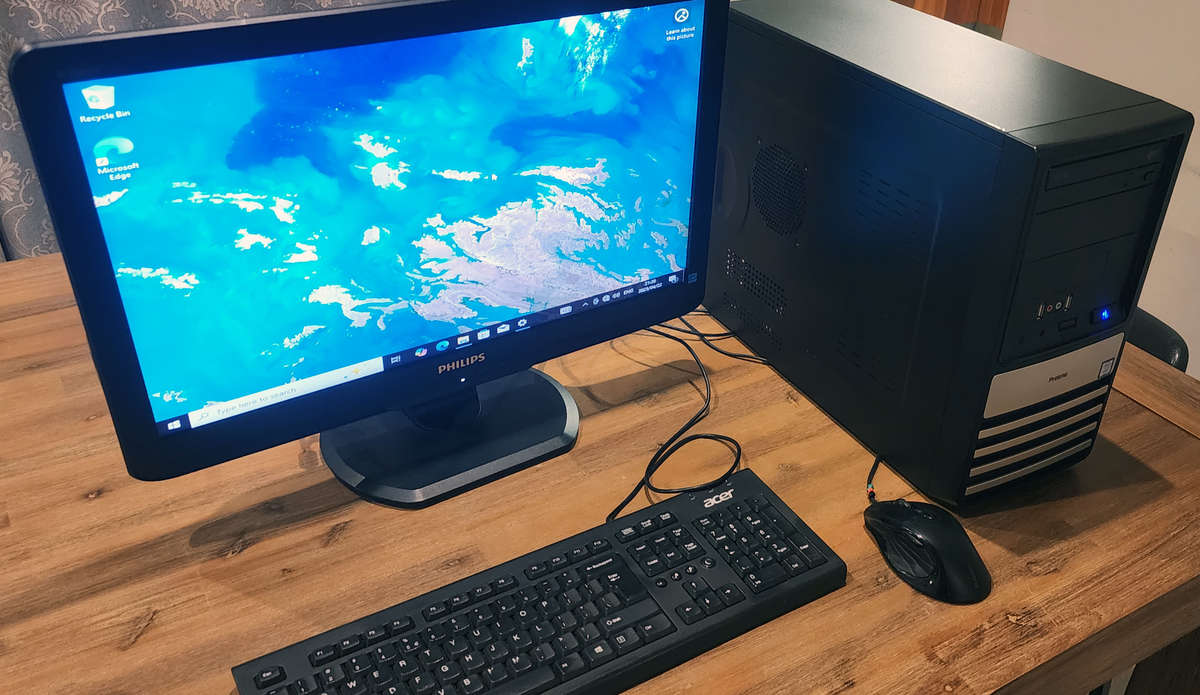GAMING PC DEAL! i7 + Nvidia Graphics + 24 Monitor