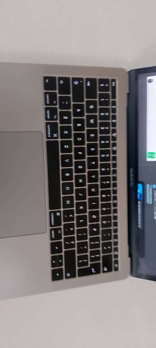  Apple MacBook Pro 13 2017 | i5 | 8GB | 256GB SSD | Non-Touch Bar