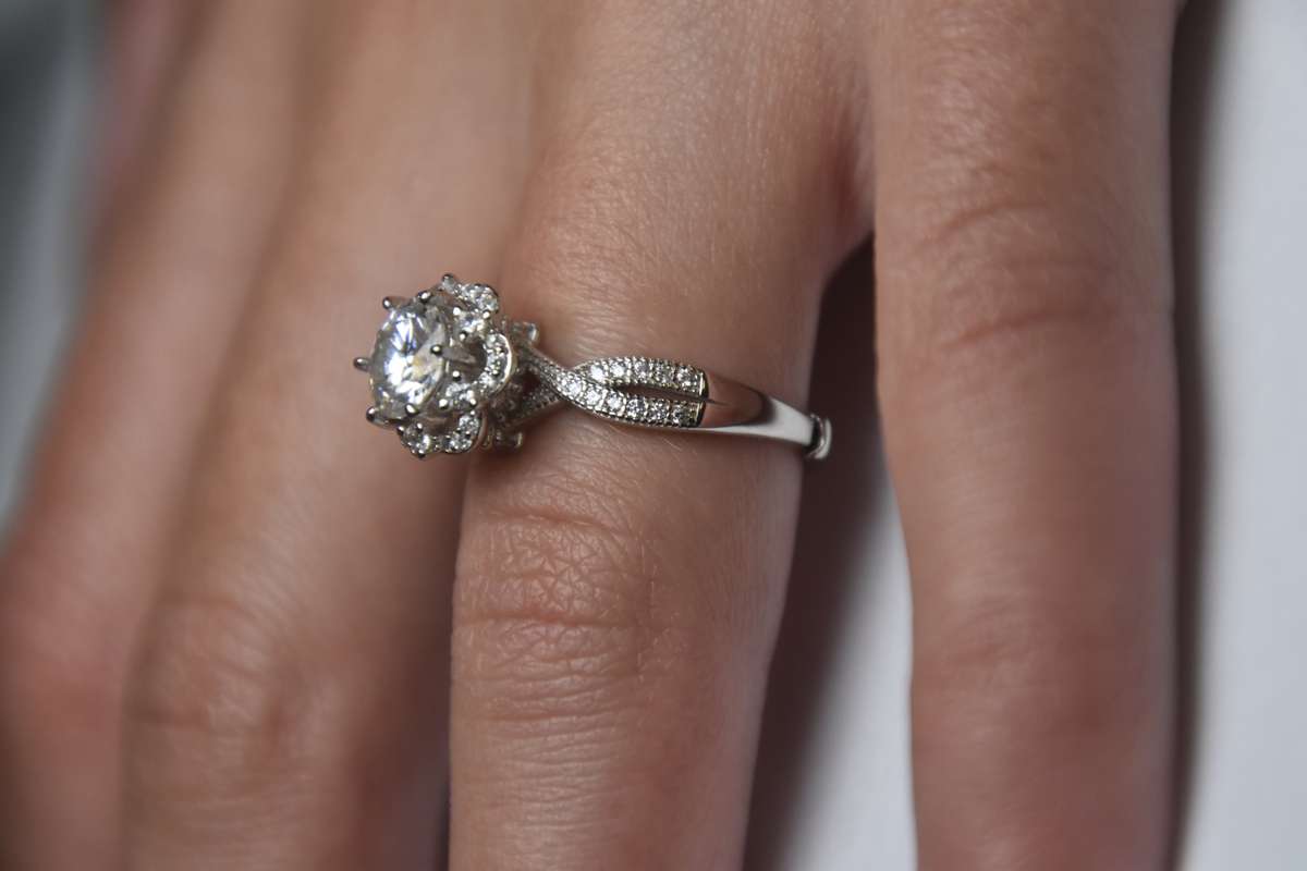 Unique Flower Shape Sterling Silver Ring with Certificate of Authenticity