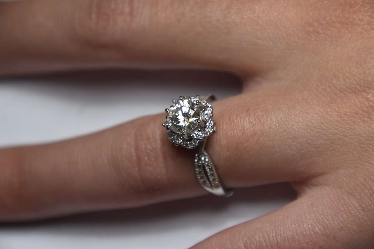 Unique Flower Shape Sterling Silver Ring with Certificate of Authenticity