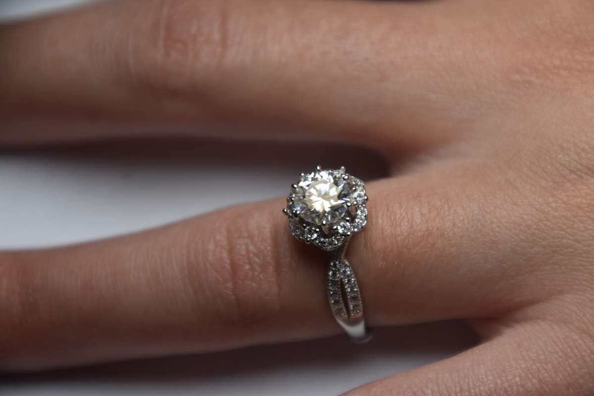 Unique Flower Shape Sterling Silver Ring with Certificate of Authenticity