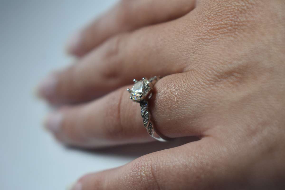 ENGAGEMENT RING!!! With Certificate Of Authenticity