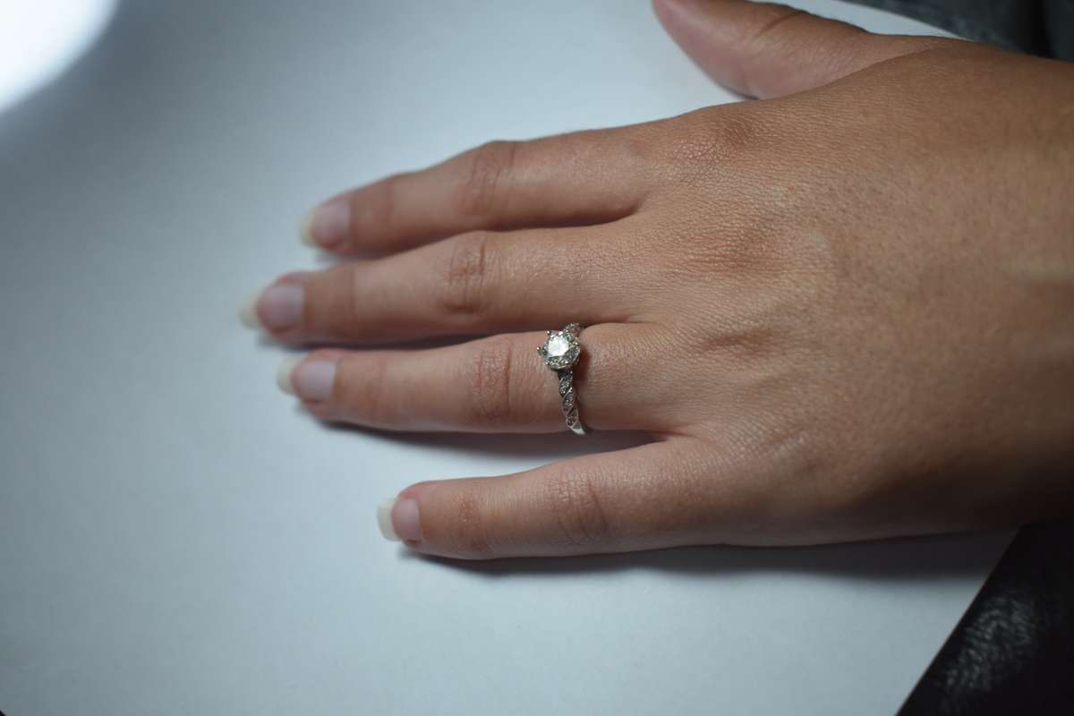 ENGAGEMENT RING!!! With Certificate Of Authenticity