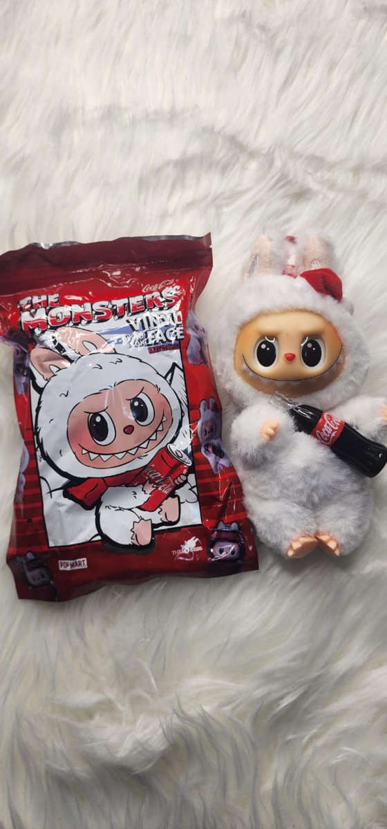 Labubu coke open box new (duplicate)