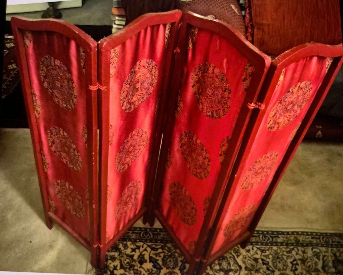 Chinese Oriental Silk 4 panel divider