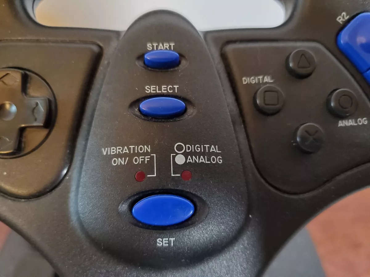 RACING WHEEL 2 Sony PS1 PS2 Steering Controller PS1 PS2