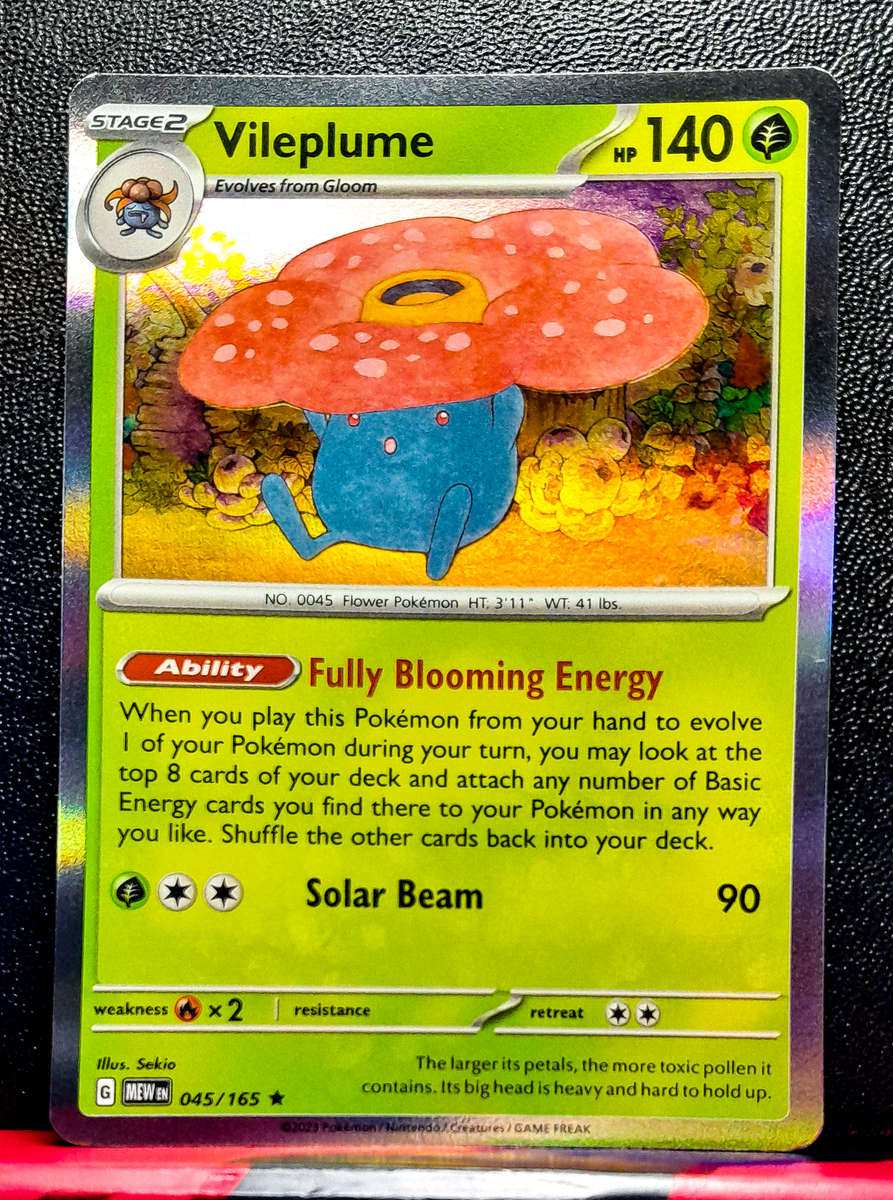 Pokemon Card - Vileplume 045/165 - Holofoil Rare -  Scarlet and Violet 151