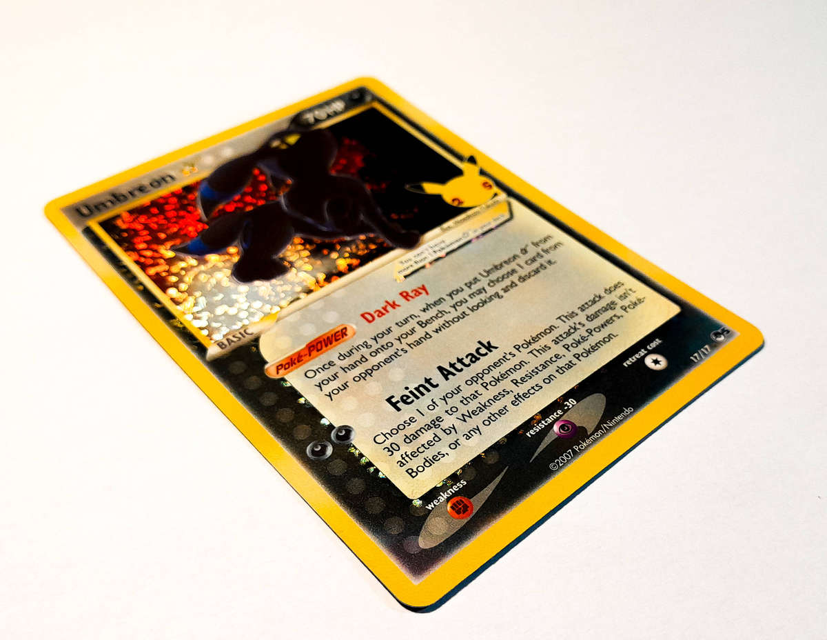 Pokemon Card - Umbreon Star - Holofoil - Celebrations 25th Anniversary - NM