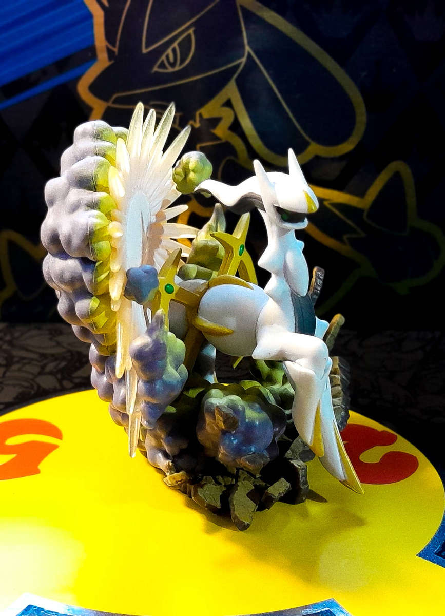 Pokemon Statue - Arceus - Pokemon Promo Box Figure.