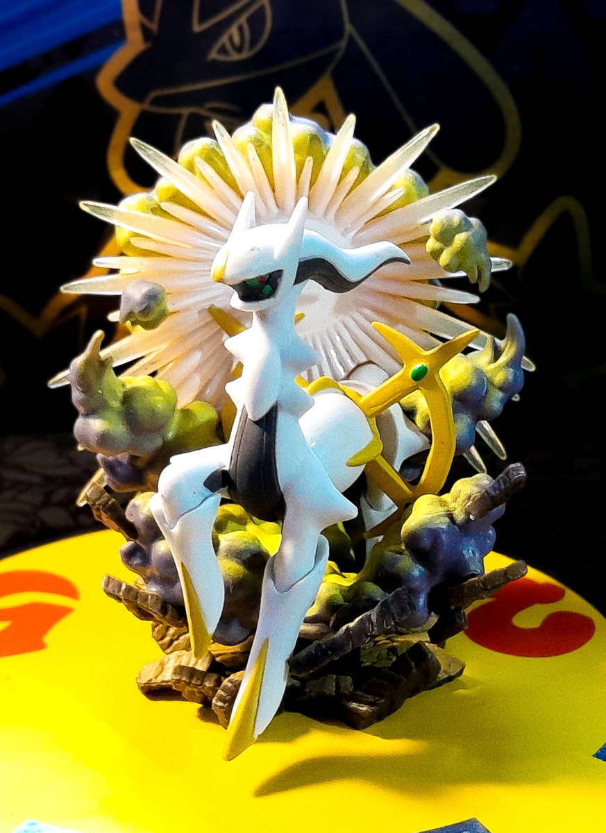 Pokemon Statue - Arceus - Pokemon Promo Box Figure.