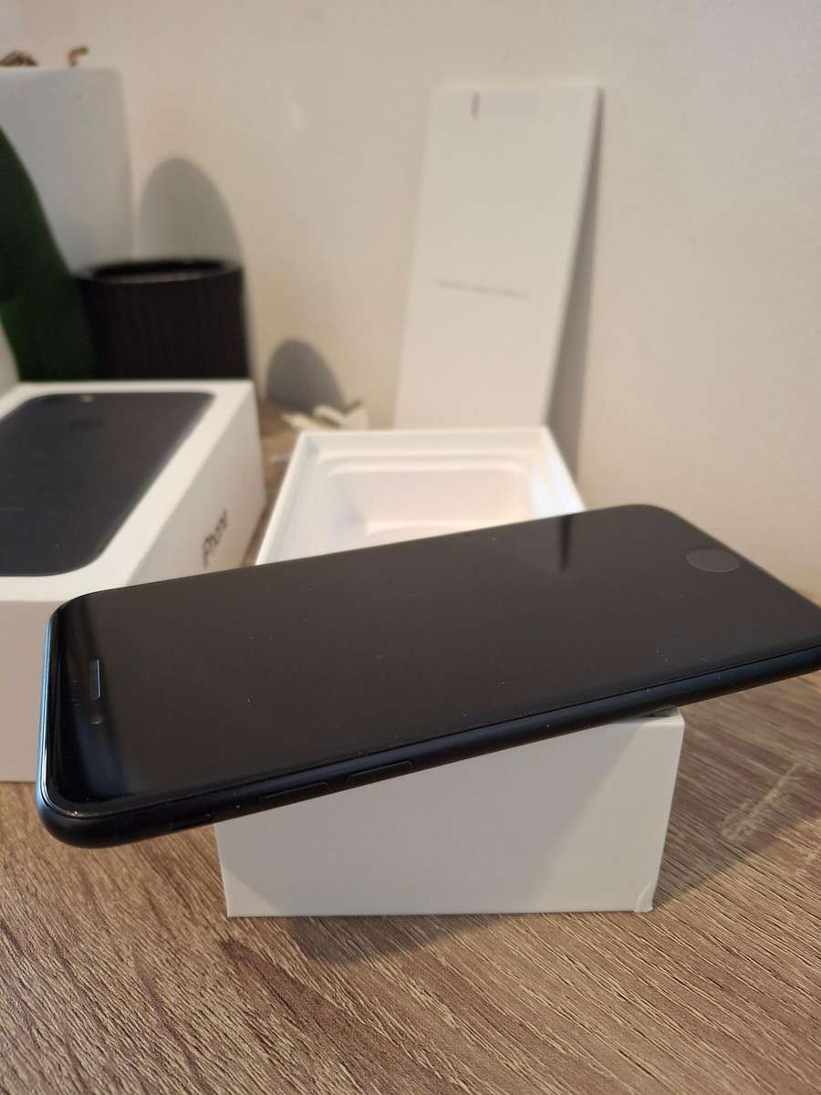 iPhone 7 32GB Matte Black + Original Box