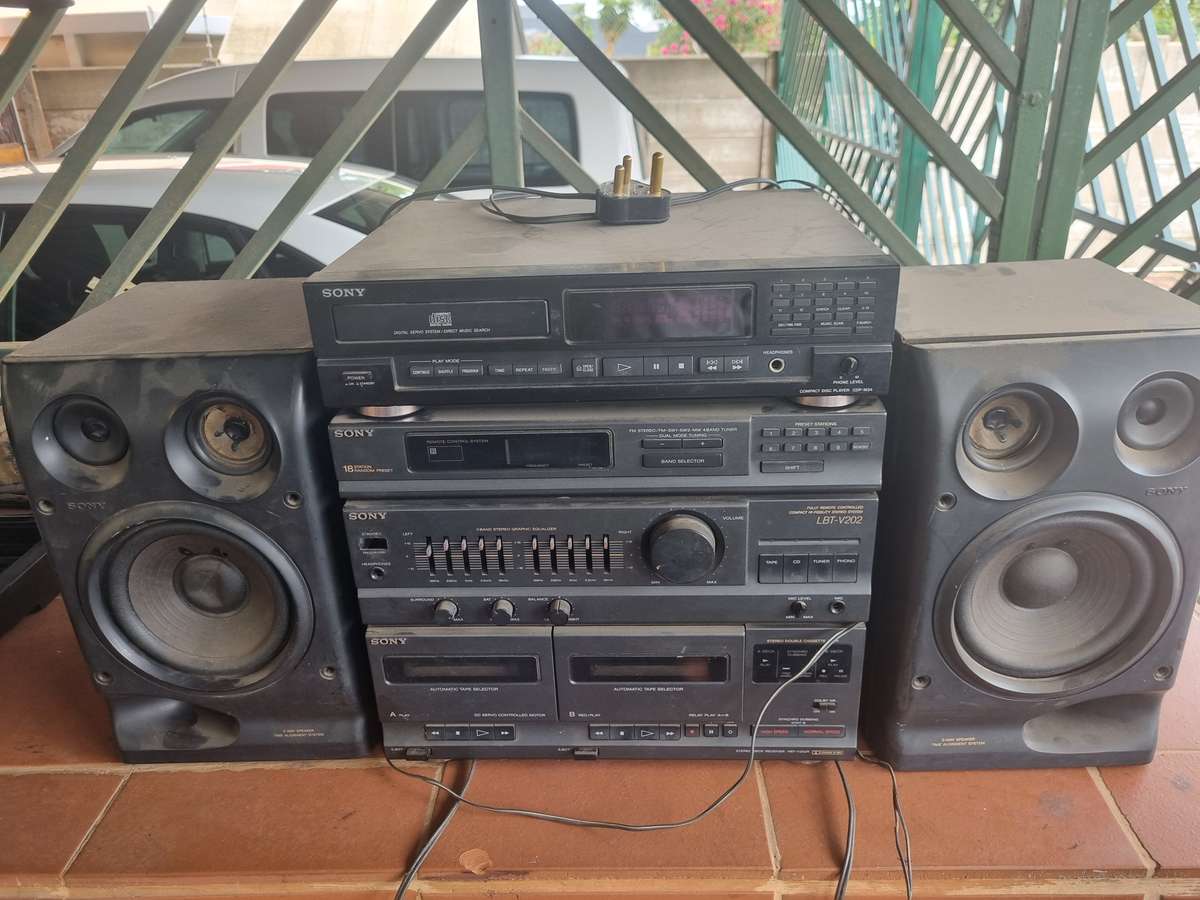 Sony Hi-Fi system+DVD player+2 speakers
