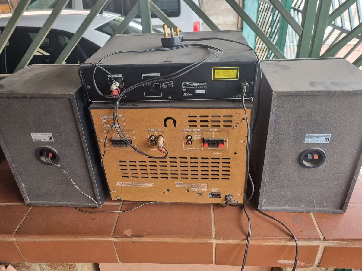 Sony Hi-Fi system+DVD player+2 speakers