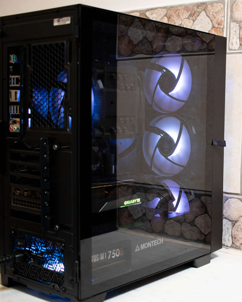 RTX 3070 with RYZEN 7 5800 X3D complete pc