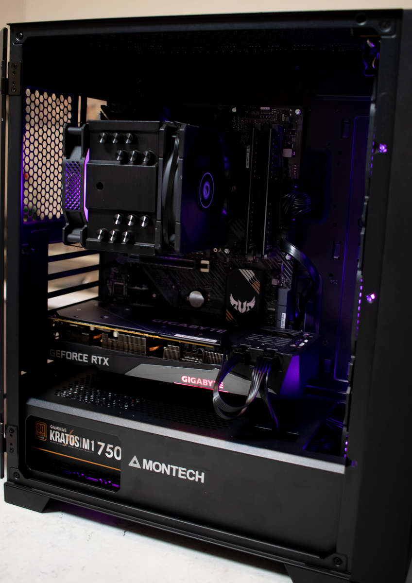 RTX 3070 with RYZEN 7 5800 X3D complete pc