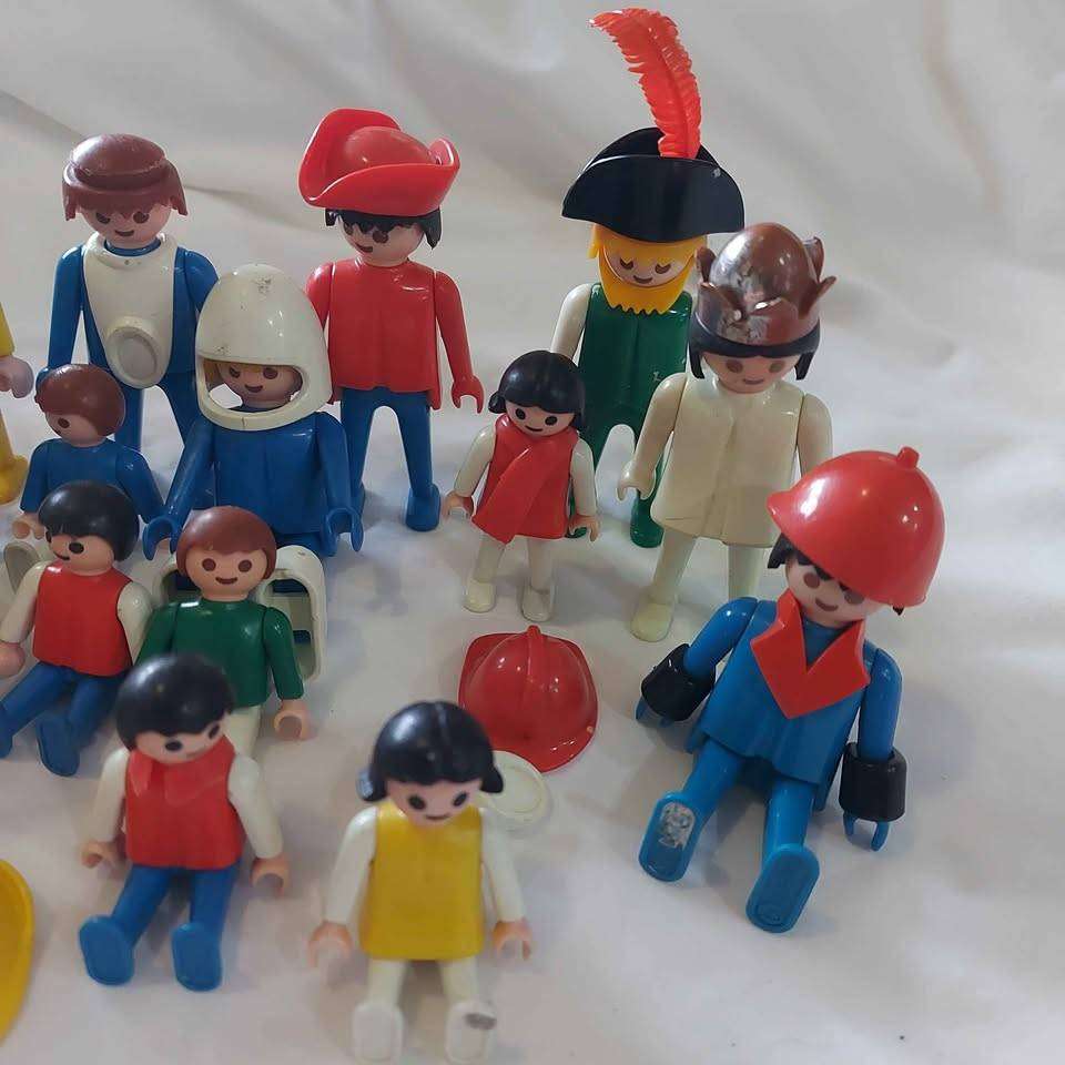 Vintage Collectable Playmobil Geobra 1974 Figurines x 22