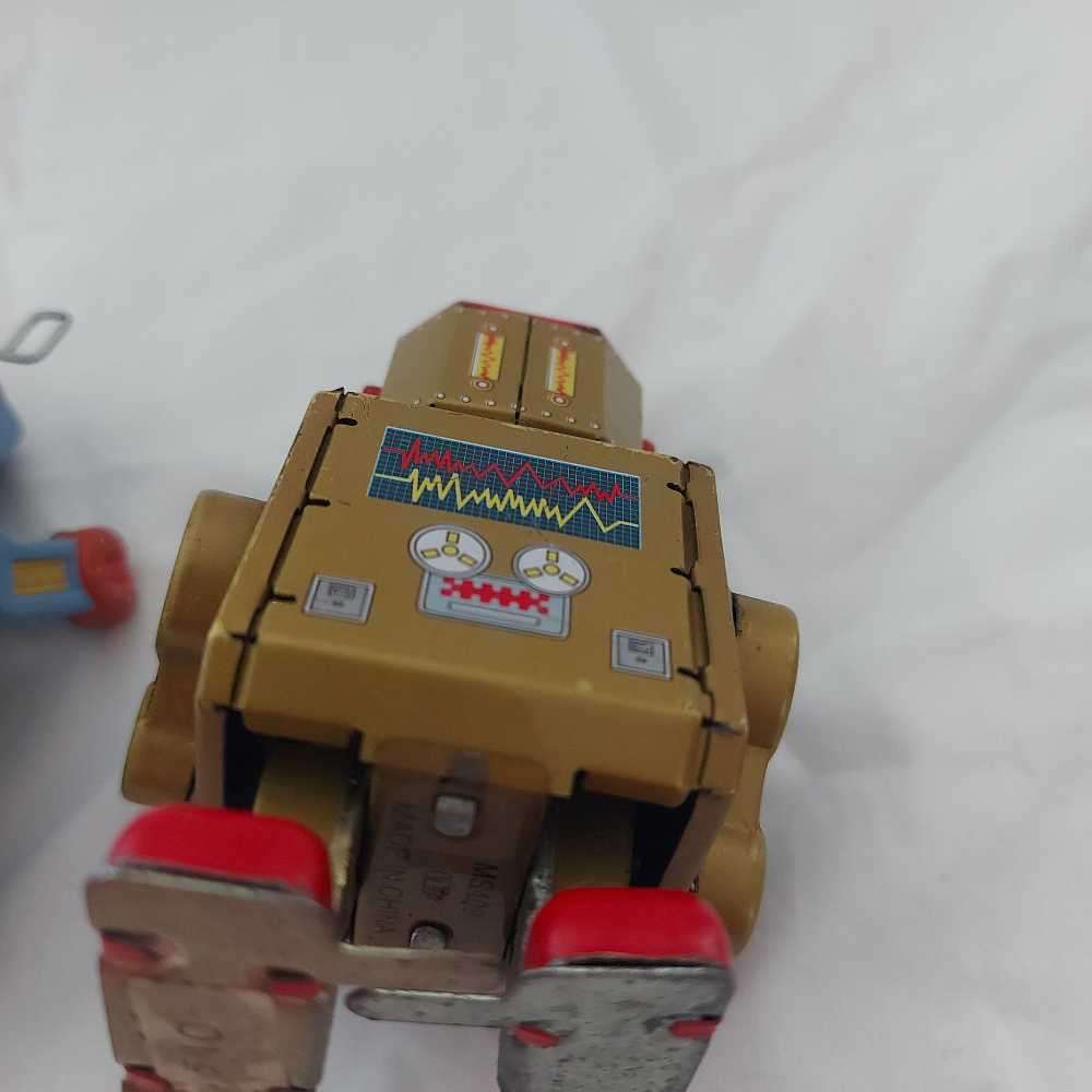 Vintage TIN TOY ROBOTS